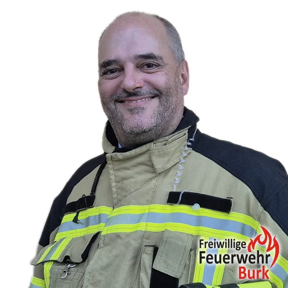 Foto des Kommandanten Christian Kost in Einsatzkleidung